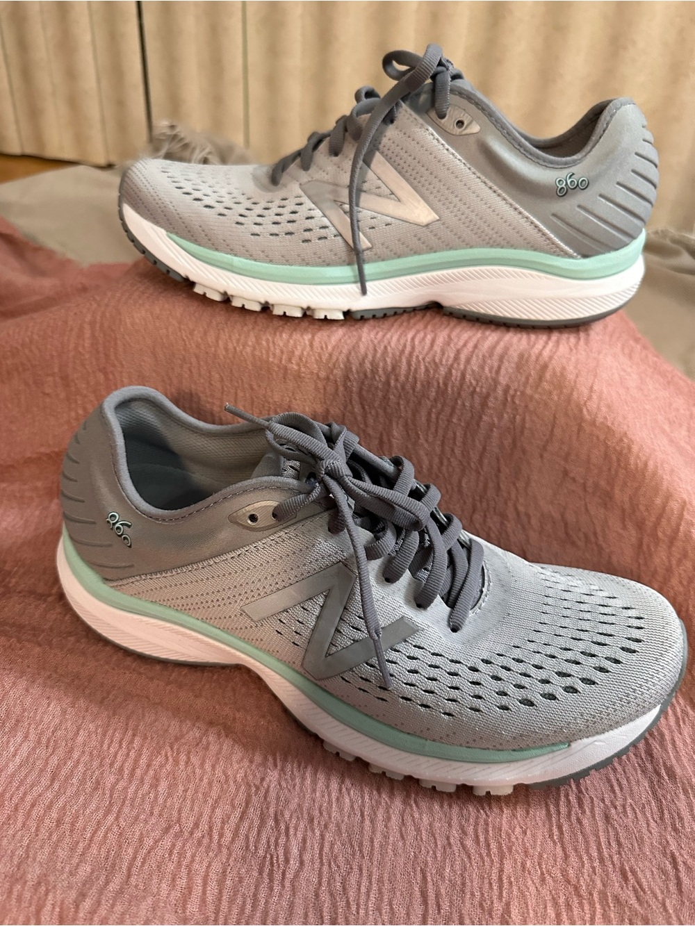 New Balance Women’s Grey with Mint Athletic Running Shoes